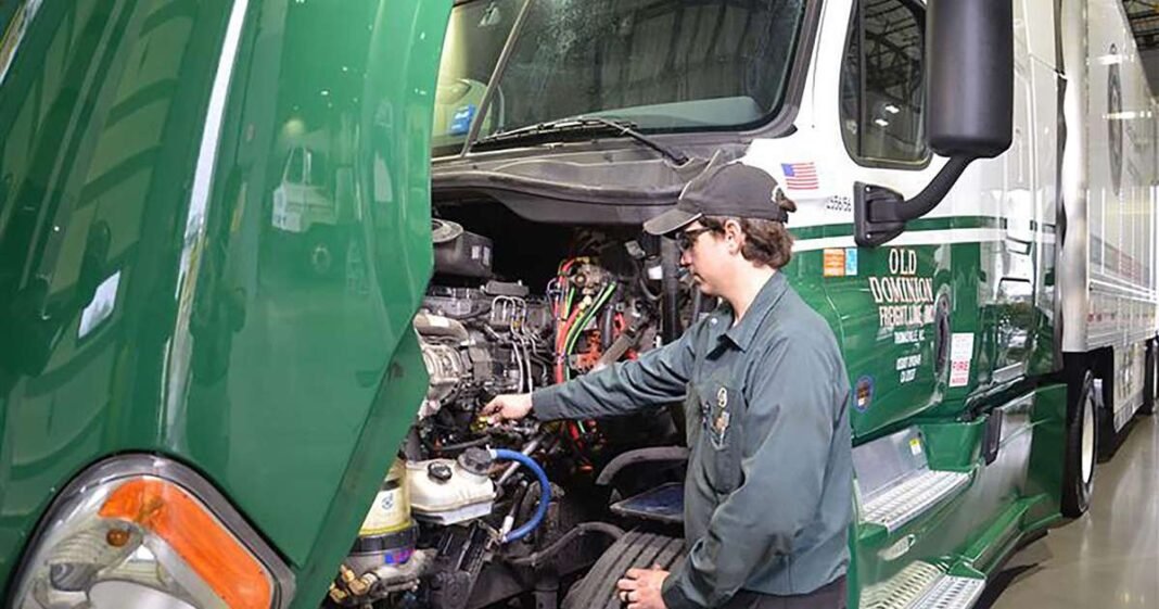 Engine Makers, Fleets Prep for Heavy-Duty Engine Oil Rollout