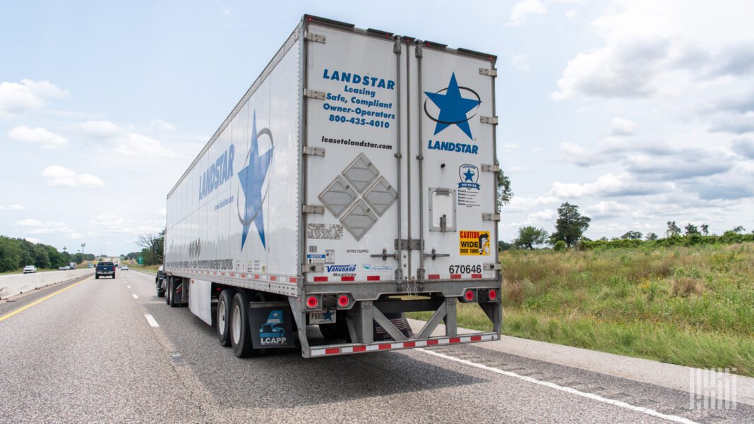 Flatbed trends buttress Landstar amid dry van slump