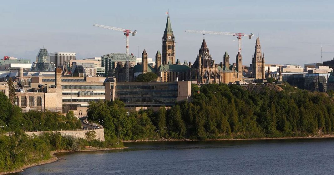 Manufacturing CEOs Want Canada to Mirror Trump Tax Cuts