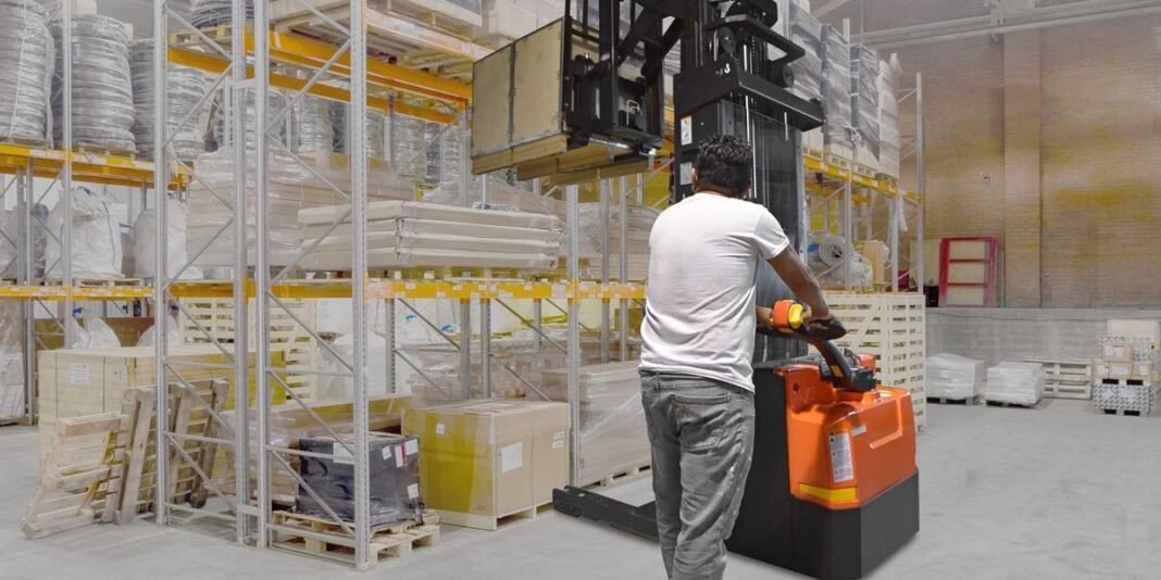 NOBLELIFT North America Launches the New PSR30 Walkie Reach Truck with Game-Changing Moon Walking Technology