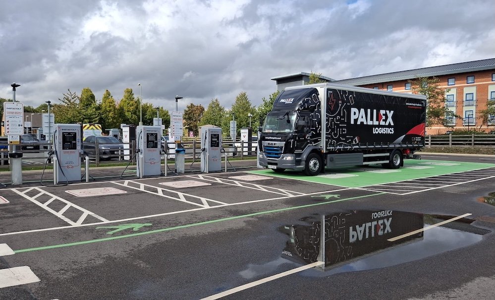 Pall-Ex Logistics continues its journey to zero-emissions with DAF XB Electric