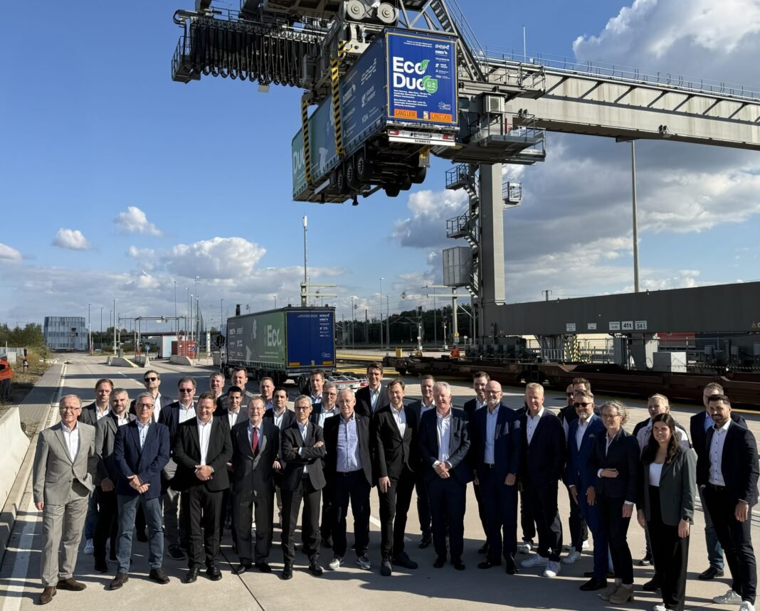 Schmitz Cargobull confirms potential EcoDuo concept
