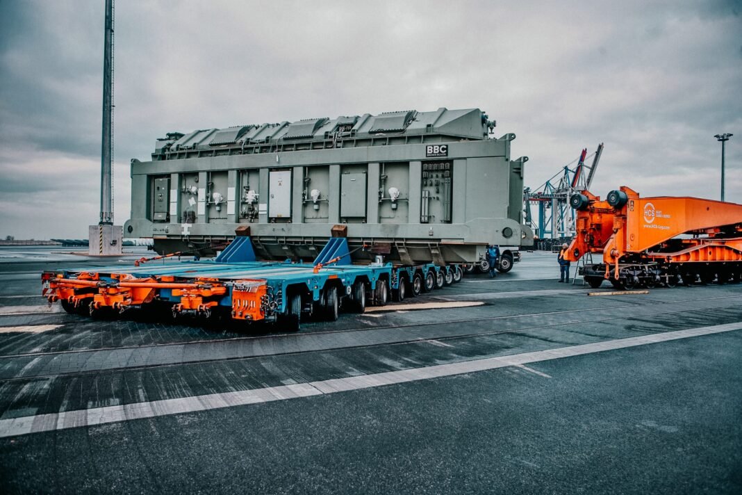 Seaports of Lower Saxony: partner for breakbulk and project cargo
