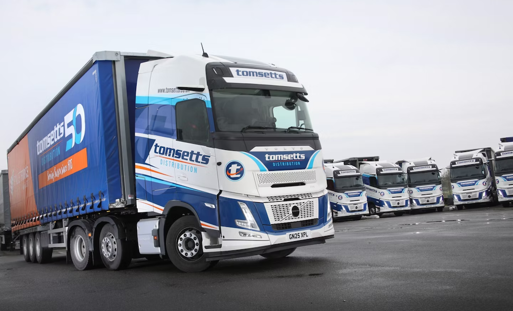Tomsetts Distribution Targets Net Zero With Volvo FH Aero Tractor Units