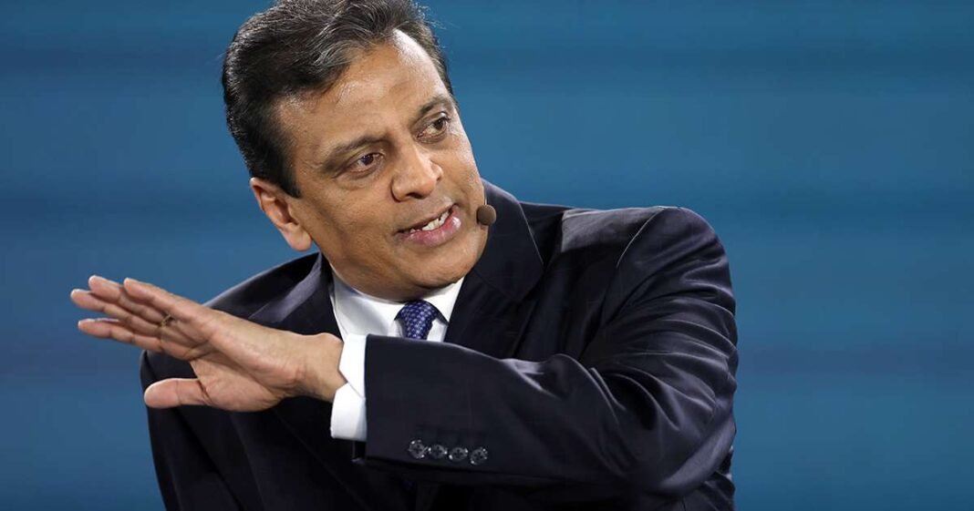 FedEx CEO Says Global Supply Chain Shocks to Persist