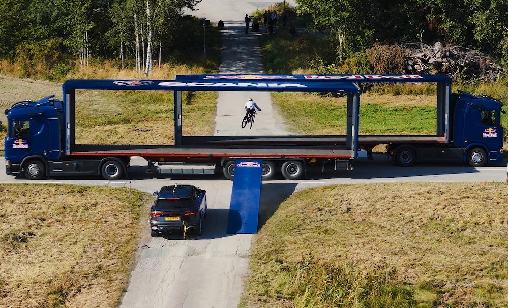 In a blink of an eye: Scania Autonomous Trucks help Red Bull Athlete Matt Jones complete a World First