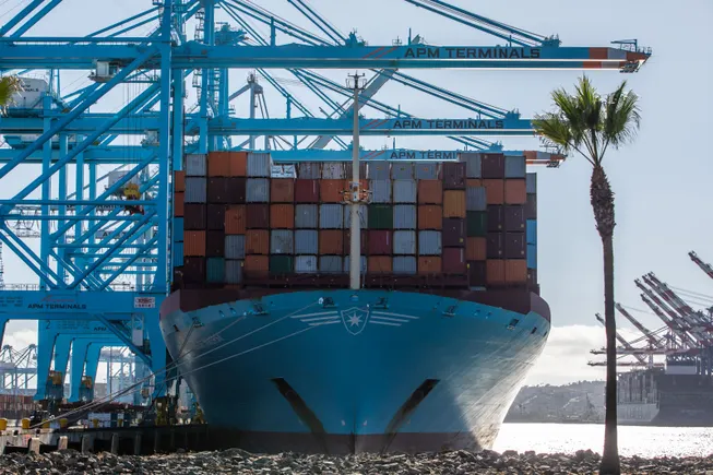 Port of Long Beach cargo volumes duck tariff dips in 2025