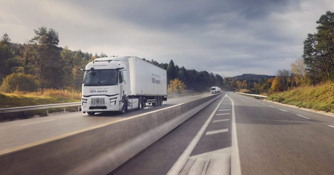 Renault Trucks unveils E-Tech T long-haul electric models