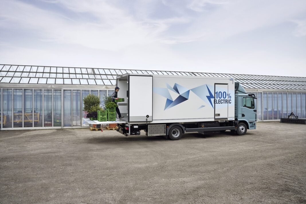 Solutrans: MAN presents an eTGL for refrigerated transport
