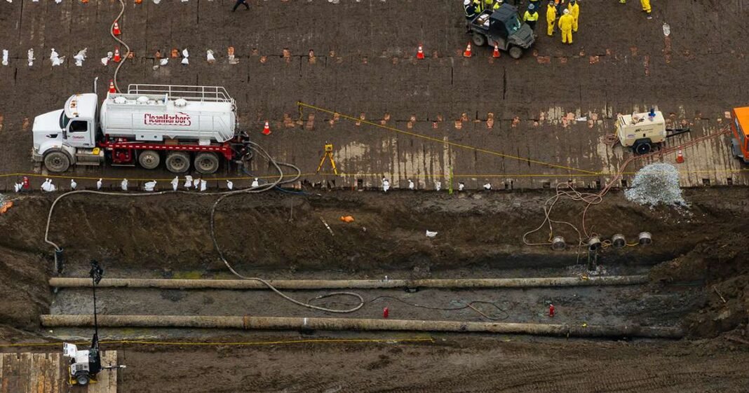 Some Seattle Flights Stop to Refuel as Pipeline Leak Persists