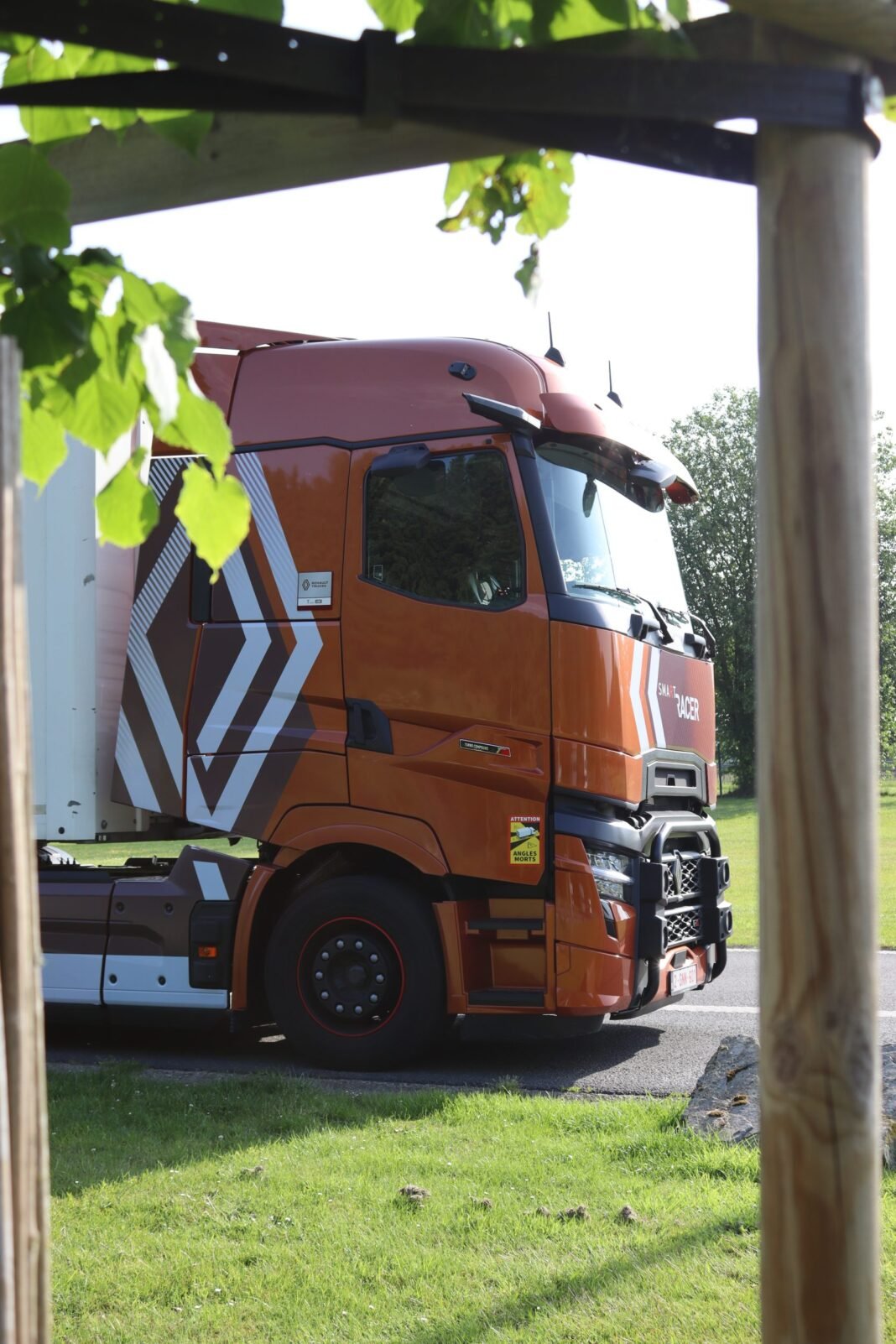 TEST Renault T 480 TC High Sleeper Cab
