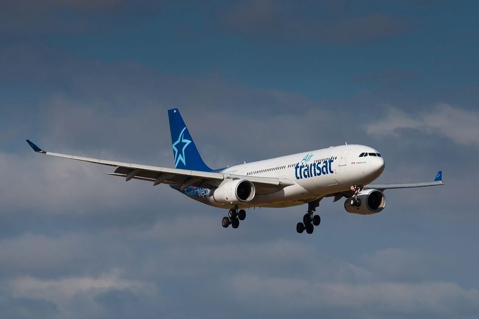 Canadian Airline Says it Will Suspend Flights in Response to Strike Threat