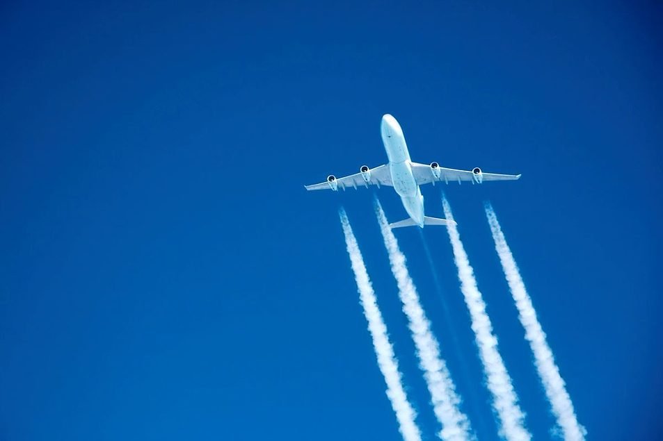 Planes Responsible for Dangerous Particle Pollution, French Researcher Find