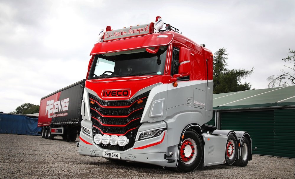 R.E. Davies Ltd keeps it cool with low-cab IVECO S-Way 530