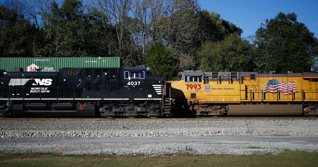 Trade Groups Oppose Union Pacific-Norfolk Southern Merger