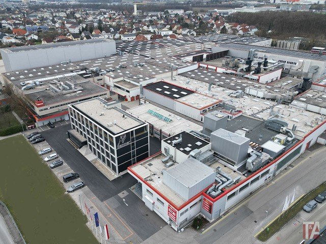 Banner Group wins 195-million-euro contracts