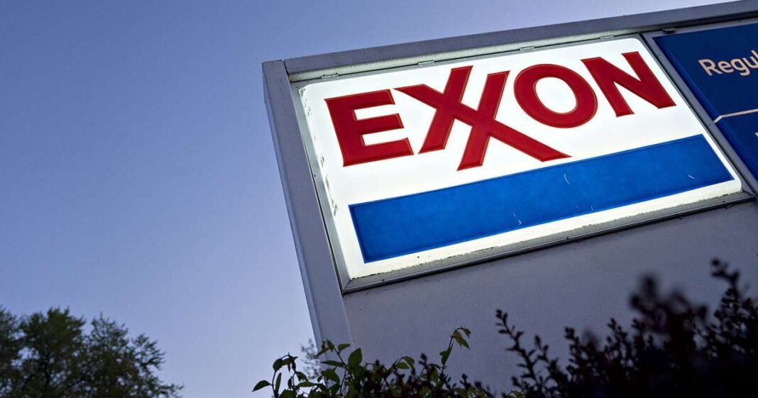 Exxon Says Oil Skid Could Cut $1 Billion From Q4 Results
