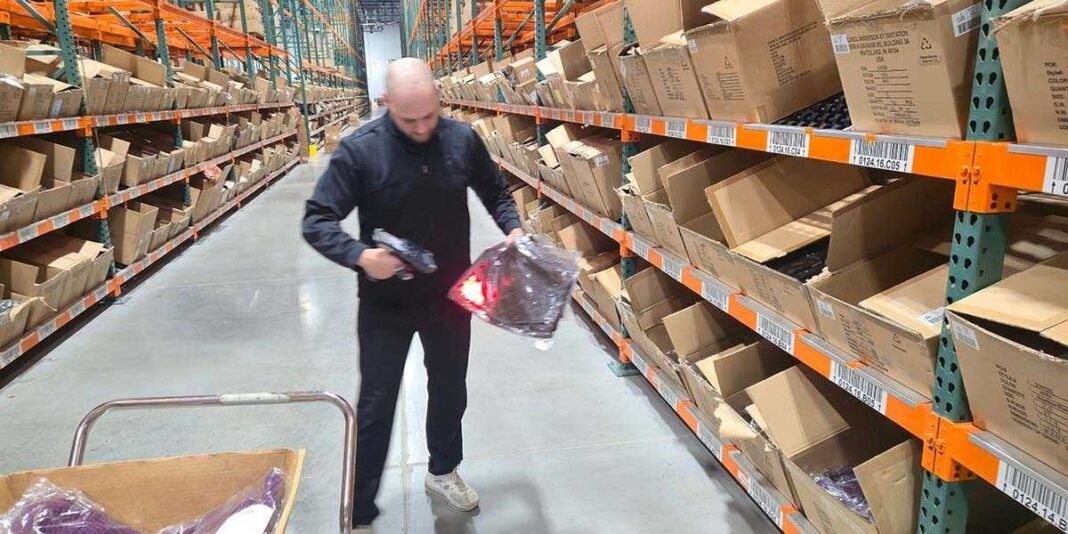 Revolutionizing Fashion Distribution: Moving with the Times