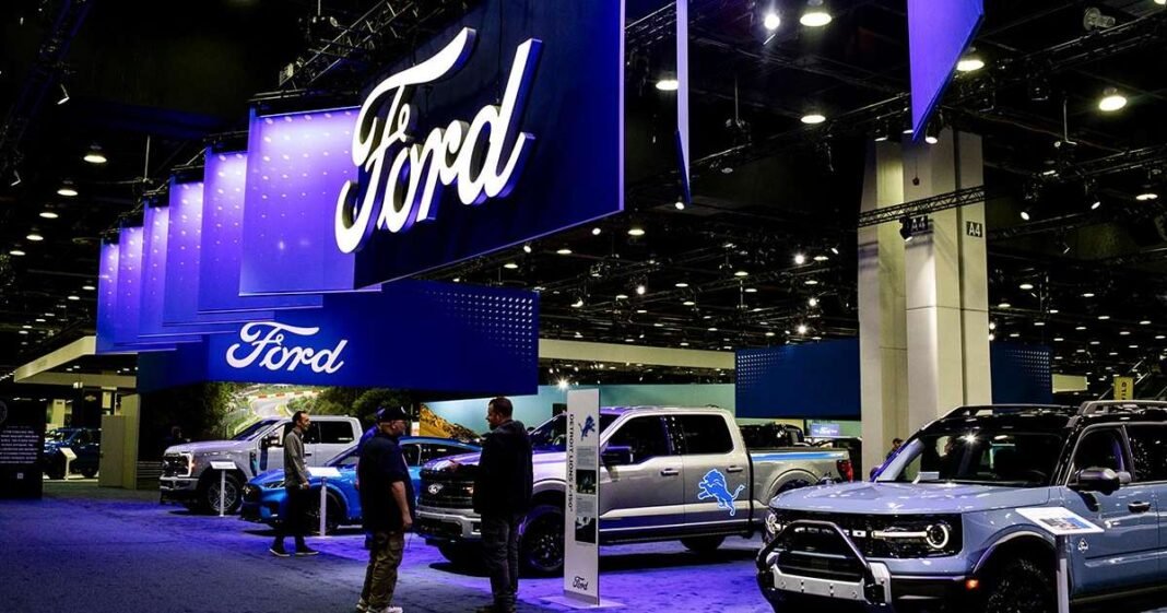 Senate Panel Postpones Hearing With Detroit Carmaker CEOs