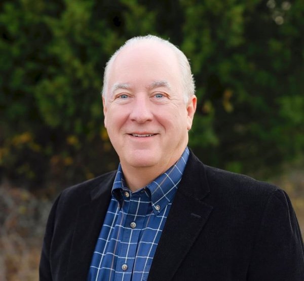 Services economy ends 2025 with growth, reports ISM 