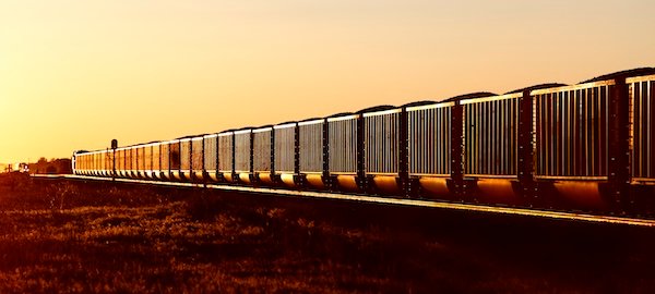 U.S. rail carload and intermodal volumes see declines to end 2025, states AAR report 