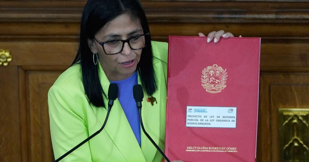 Venezuela’s New Leader Favors Foreign Investment in Oil