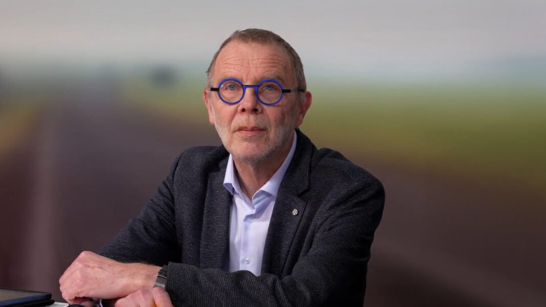 (CARTE BLANCHE) Require transporters to buy e-trucks? How crazy is that!
