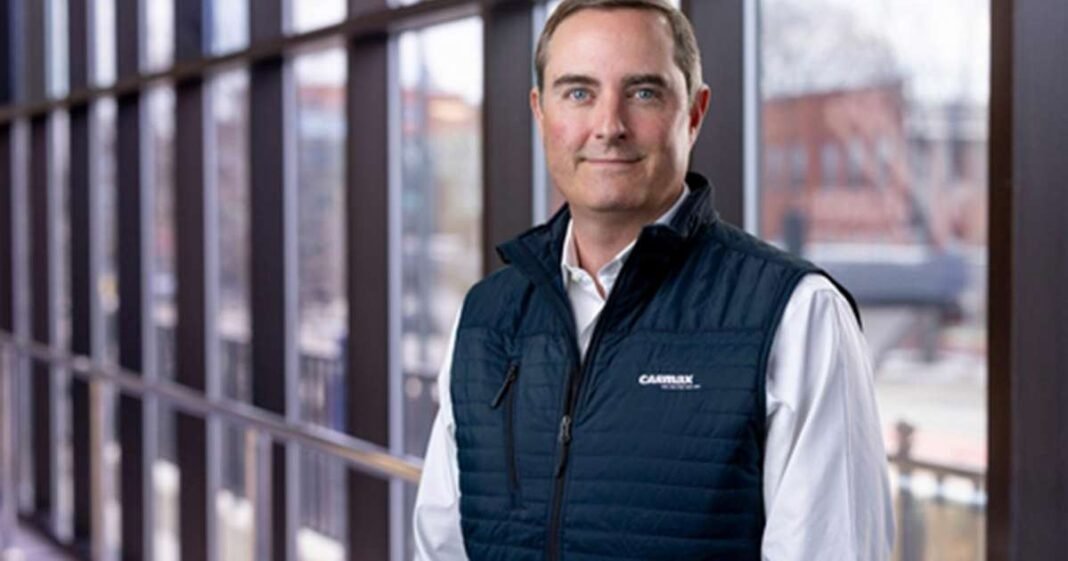 CarMax Taps Former Hotel CEO Keith Barr After Sales Slump