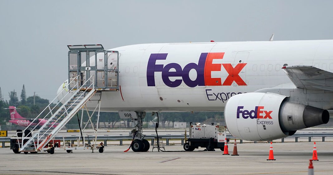 FedEx Pledges Trump Tariff Repayments to Shippers, Customers