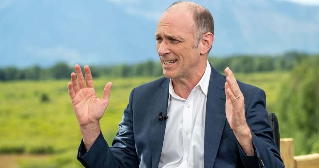 Fed's Goolsbee Says Tariff Ruling Adds More Uncertainty