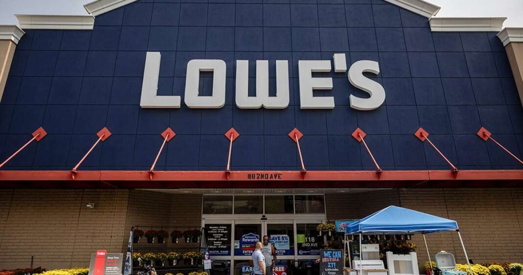 Lowe’s Expects Flat Sales on Muted Housing Demand