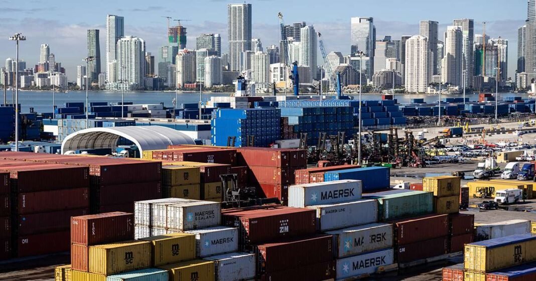 Rising Tariffs Help Cut Federal Deficit Despite Tax Changes