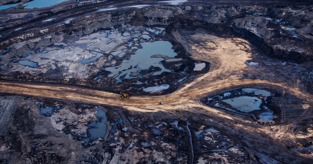 Analysts Doubt Canada Can Meet IEA Oil Target