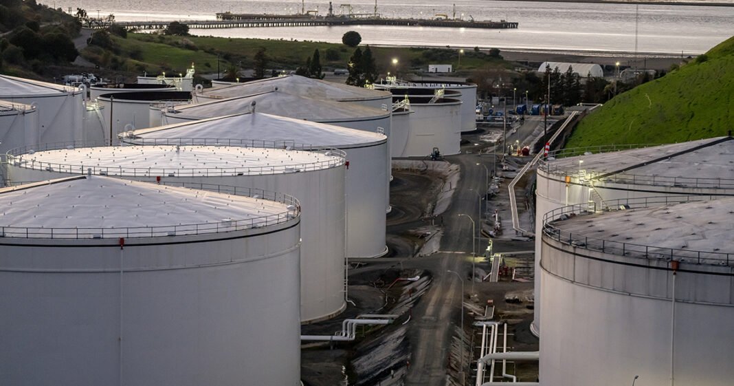 Brace for $200 Oil if War Lasts Until June, Macquarie Warns