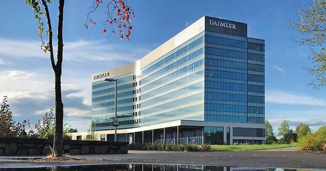 Daimler Truck Confidence in DTNA Sales Rebound Grows