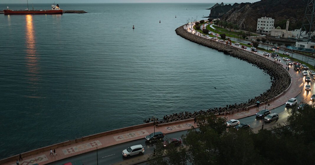 Hormuz Ship Traffic Stays Frozen Despite Move to Start Fees