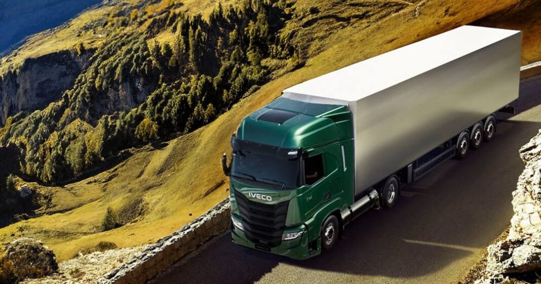 IVECO S-Way LNG Named Sustainable Truck of the Year