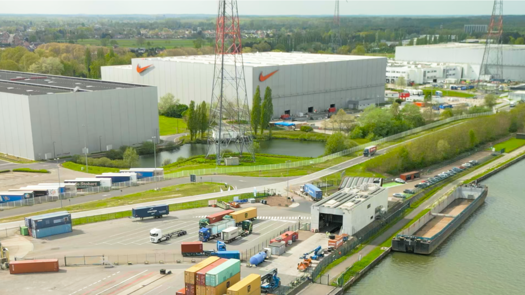 Nike herschikt weekendploeg ELC, geen naakte ontslagen