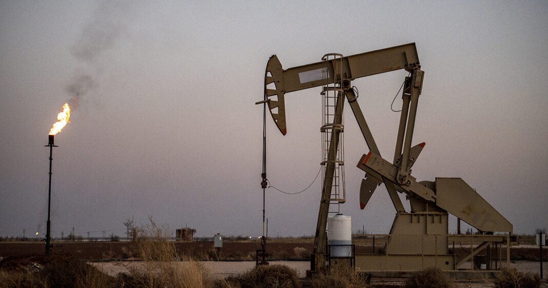 Oil Traders Fatigued by Wild Price Swings Pull Back Flows