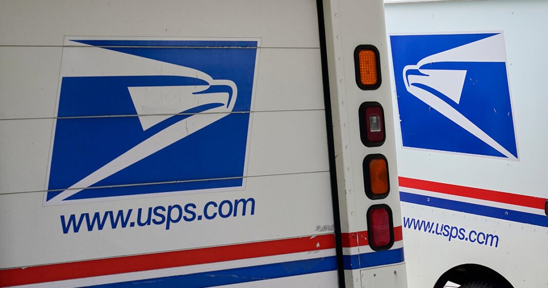 USPS Taps Restructuring Advisers Amid Cash Crunch